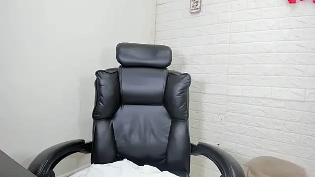 talialadyx online show from April 8, 2:07 pm