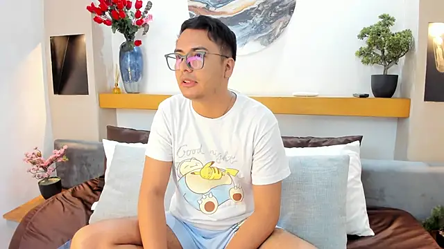 Snapshot of JohnBelRose chatting on November 23, 9:08 am JohnBelRose online show from November 23, 9:08 am