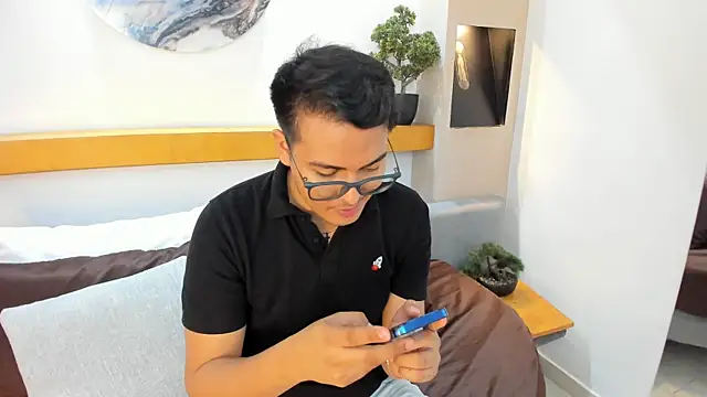 Snapshot of JohnBelRose chatting on November 22, 8:08 pm JohnBelRose online show from November 22, 8:08 pm