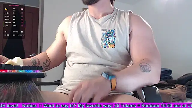 Snapshot of SugaredDigit chatting on February 13, 9:59 pm SugaredDigit online show from February 13, 9:59 pm