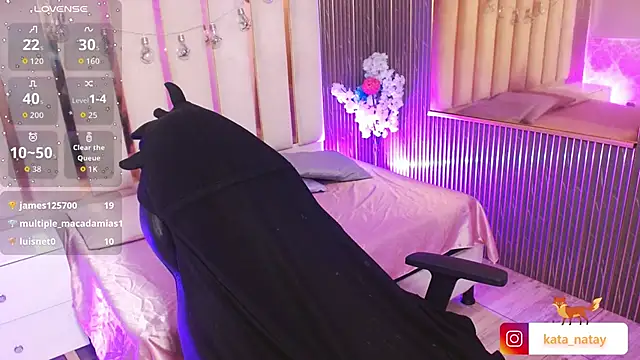 KATANA TAY online show from December 19, 12:40 pm