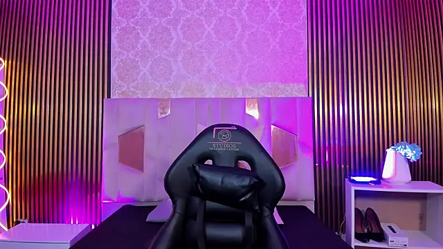 Adisson Tay online show from November 13, 11:58 am