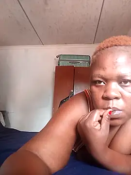 Snapshot of Roronae chatting on December 2, 10:39 am Roronae online show from December 2, 10:39 am