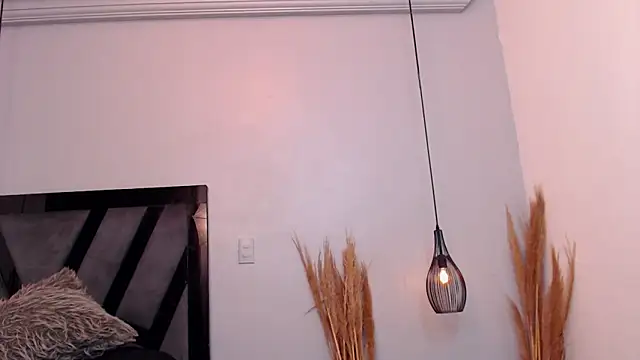 Amelia Brixton online show from October 24, 6:01 am