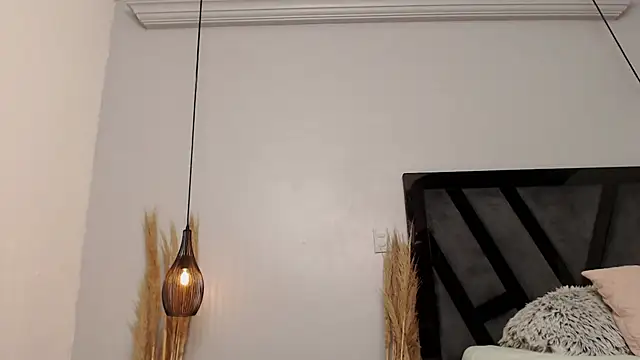 Amelia Brixton online show from November 7, 4:28 am