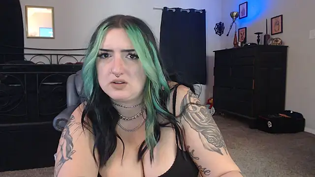 Snapshot of ImKatMeow chatting on February 9, 5:22 pm ImKatMeow online show from February 9, 5:22 pm