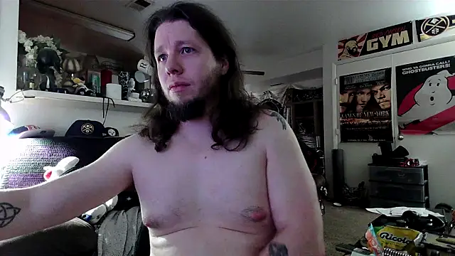 biggerisbetter12 online show from October 30, 7:33 pm