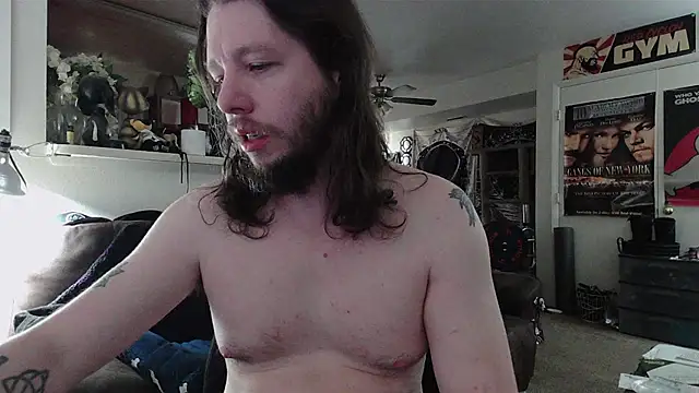 biggerisbetter12 online show from April 21, 7:42 pm