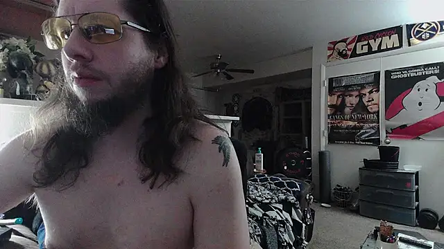 biggerisbetter12 online show from June 16, 8:03 am