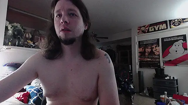 biggerisbetter12 online show from February 11, 12:21 am