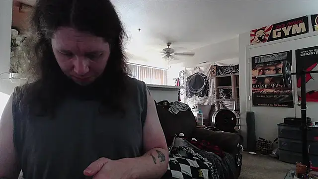 biggerisbetter12 online show from June 23, 3:10 pm