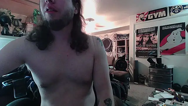biggerisbetter12 online show from April 28, 2:27 am