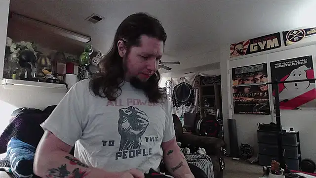 biggerisbetter12 online show from July 16, 6:49 pm