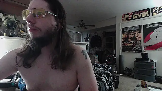 biggerisbetter12 online show from June 17, 2:22 am