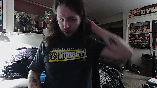 biggerisbetter12 online show from April 8, 5:31 am