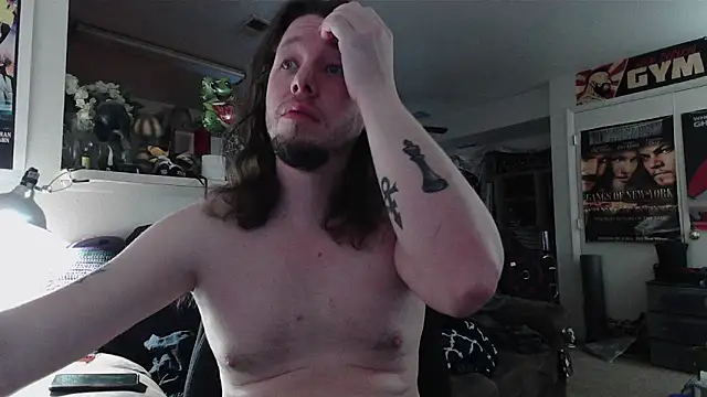 biggerisbetter12 online show from February 25, 11:48 pm