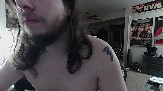 biggerisbetter12 online show from April 10, 2:51 am