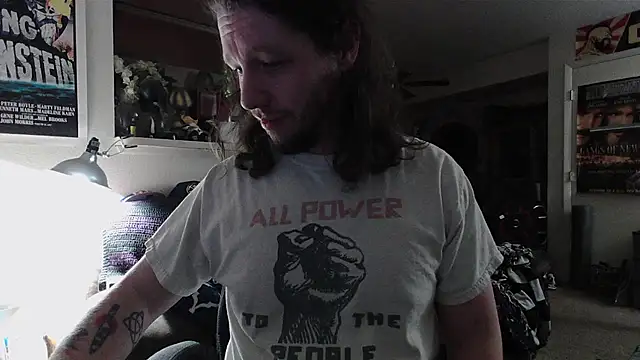 biggerisbetter12 online show from March 4, 10:34 am