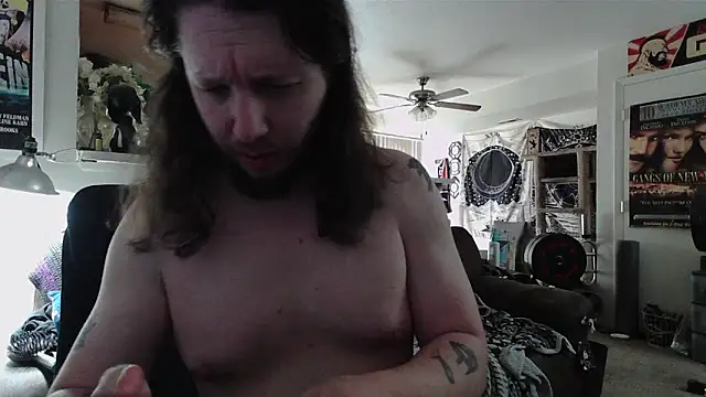 biggerisbetter12 online show from April 10, 2:57 pm