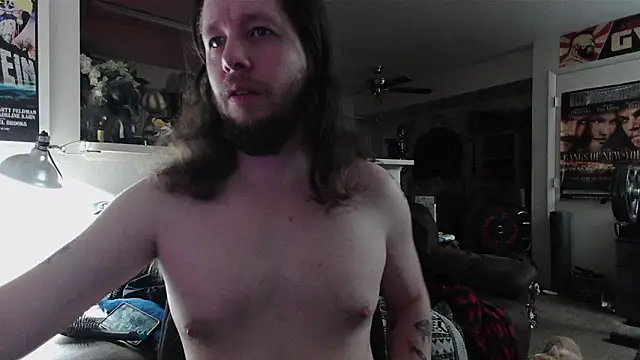 biggerisbetter12 online show from April 21, 1:42 am
