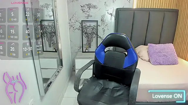 DARIAJACKSON online show from November 6, 8:46 pm