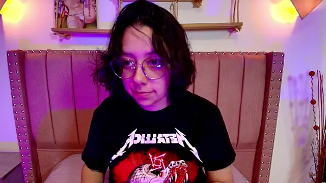 Milie yue online show from November 5, 2:09 pm