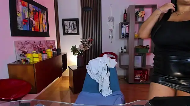 ValentinaNoir online show from April 13, 6:45 pm