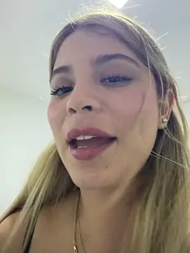  Alicee 1 online show from November 21, 1:37 am