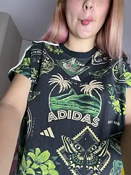 Snapshot of _Alicee_1 chatting on February 10, 12:09 am Alicee 1 online show from February 10, 12:09 am