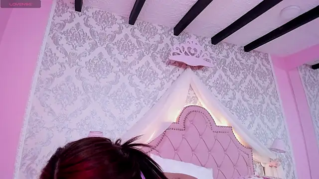 GabrielaSuarez online show from November 7, 1:10 am