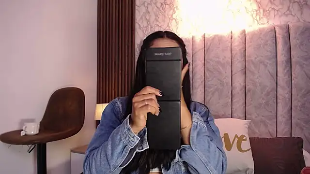 goddessfeetxx online show from November 12, 8:45 pm