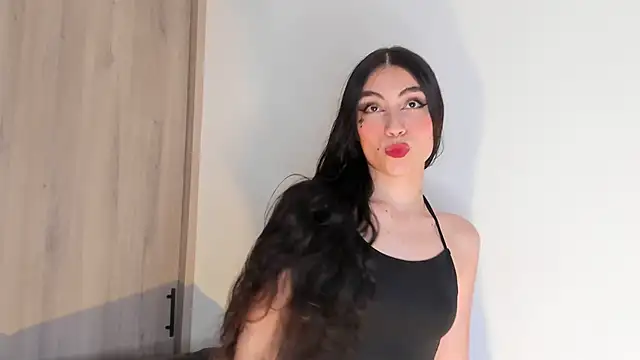 BritanyLnx online show from October 29, 11:03 pm