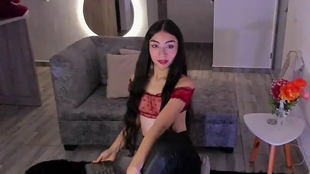 BritanyLnx online show from March 19, 11:38 pm