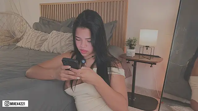 Little Emma 11 online show from April 13, 12:53 pm