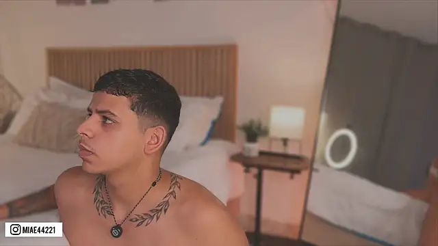 Little Emma 11 online show from April 17, 2:53 pm