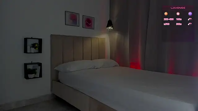 Snapshot of Little_Emma_11 chatting on November 9, 11:58 am Little Emma 11 online show from November 9, 11:58 am