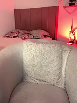 elegant  rouse online show from April 9, 8:59 pm