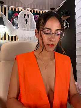 elegant  rouse online show from October 31, 10:16 pm