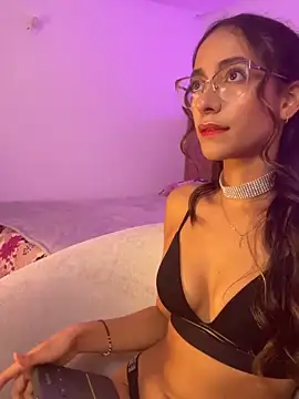 elegant  rouse online show from February 7, 7:44 pm