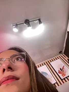 elegant  rouse online show from January 6, 8:24 pm