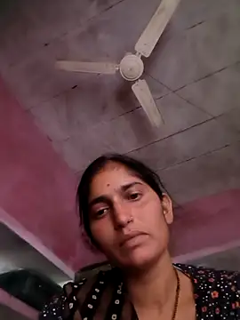 Snapshot of Pooja_shre chatting on May 7, 1:43 am Pooja shre online show from May 7, 1:43 am