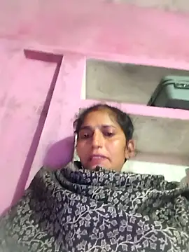 Snapshot of Pooja_shre chatting on November 30, 10:32 pm Pooja shre online show from November 30, 10:32 pm