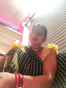 Snapshot of Pooja_shre chatting on February 28, 2:44 am Pooja shre online show from February 28, 2:44 am