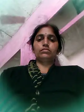 Snapshot of Pooja_shre chatting on February 13, 7:03 pm Pooja shre online show from February 13, 7:03 pm