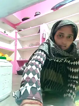 Snapshot of Pooja_shre chatting on December 19, 2:26 am Pooja shre online show from December 19, 2:26 am