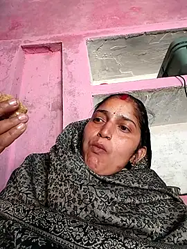 Snapshot of Pooja_shre chatting on January 15, 4:16 am Pooja shre online show from January 15, 4:16 am