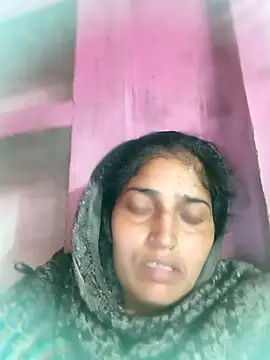 Snapshot of Pooja_shre chatting on January 11, 2:51 am Pooja shre online show from January 11, 2:51 am