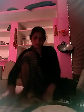 Snapshot of Pooja_shre chatting on February 14, 7:19 am Pooja shre online show from February 14, 7:19 am