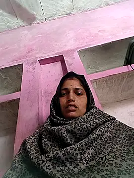 Snapshot of Pooja_shre chatting on February 11, 3:50 am Pooja shre online show from February 11, 3:50 am