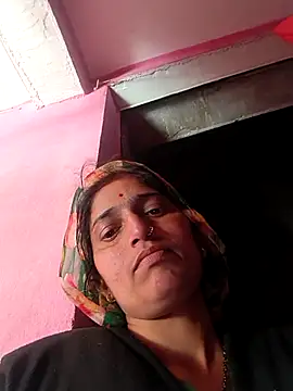 Snapshot of Pooja_shre chatting on February 12, 5:40 am Pooja shre online show from February 12, 5:40 am